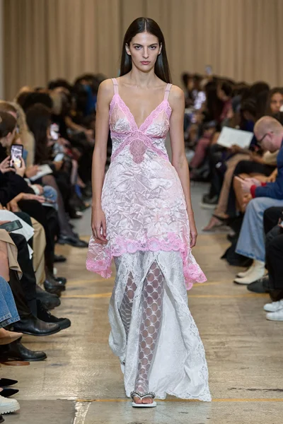 Look 69